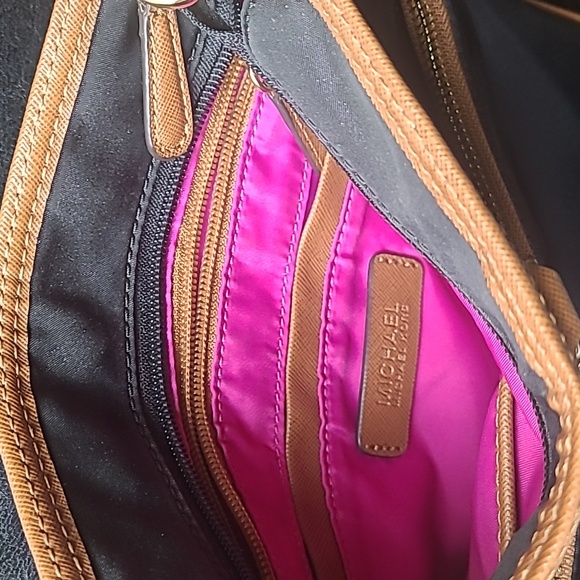 Michael Kors Crossbody Bag - Picture 4 of 6